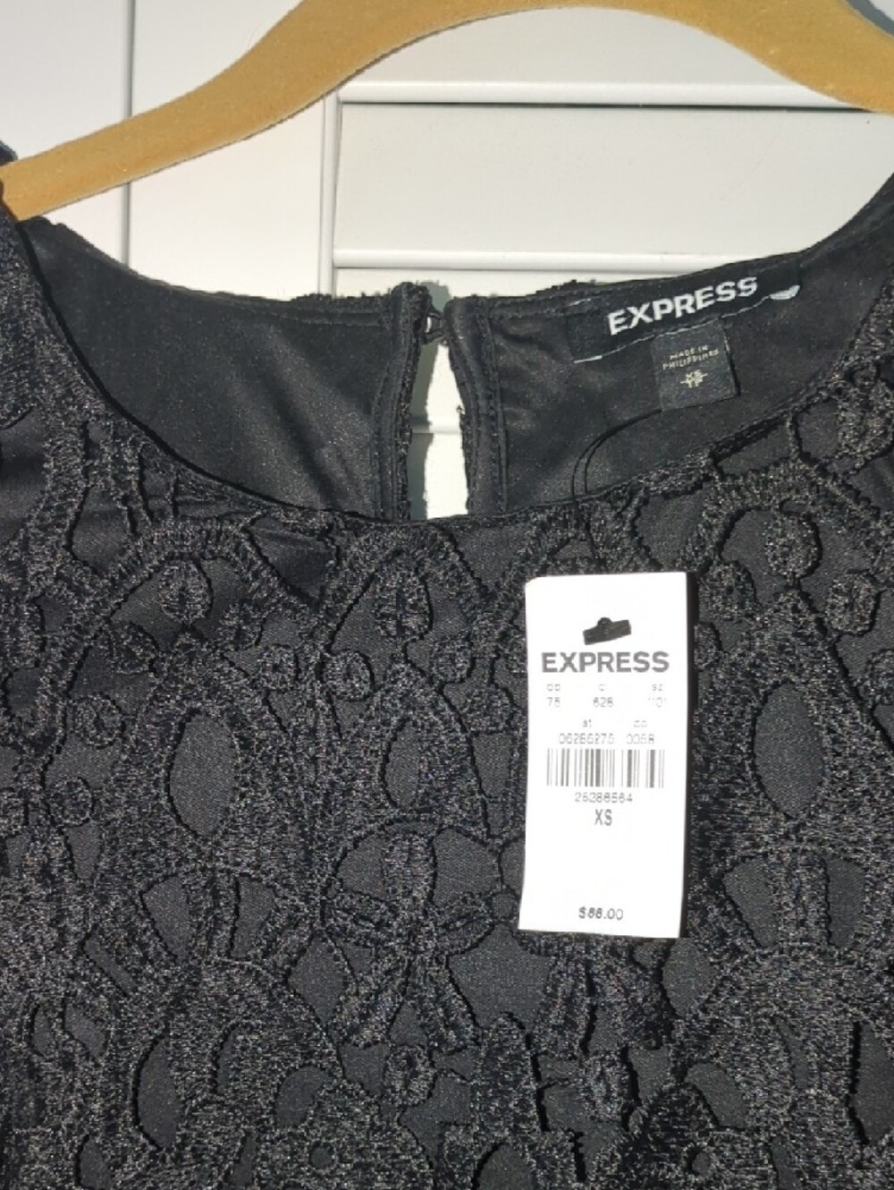 Women's Black Lace Ruffle Shell Top - Picture 3 of 7